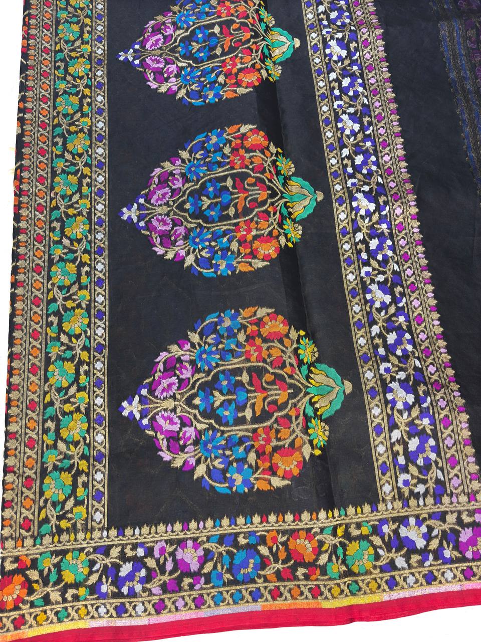 Midnight Black Handloom Banarasi Organza Jamdani Saree | Gold Zari Geometric Chowkda Matrix & Vibrant Full-Body Meenakari Jaal