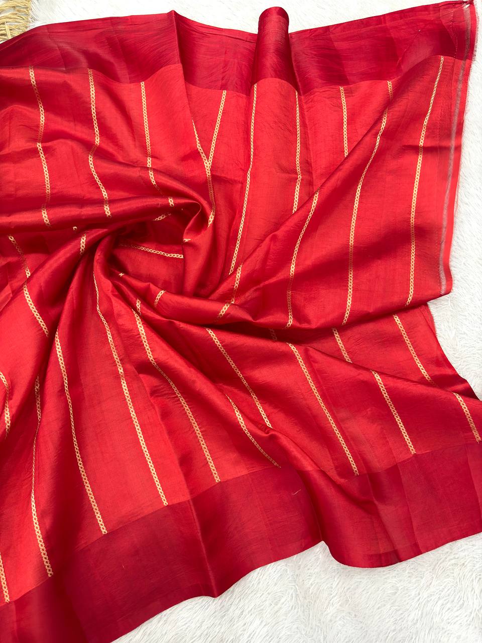 Blush Peach Pink Lightweight Katan Silk Saree | Antique Gold Kadhua Guldasta Booti & Contrast Crimson Red Poetic Floral Border