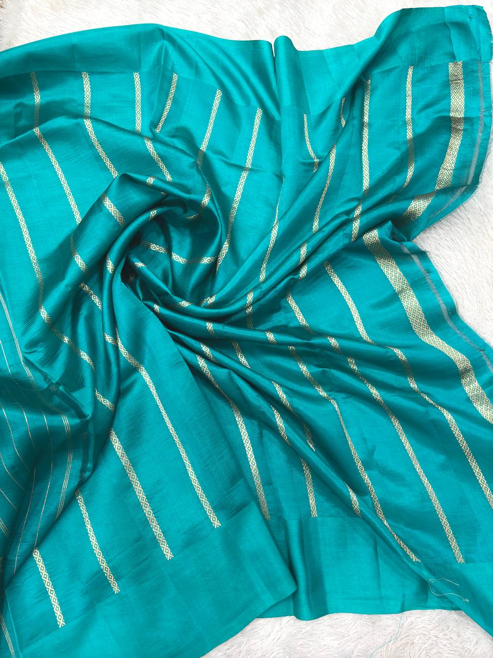 Vibrant Seafoam Aquamarine Lightweight Katan Silk Saree | Antique Gold Kadhua Chowkdi Micro Booti & Contrast Teal Green Heritage Paisley Border