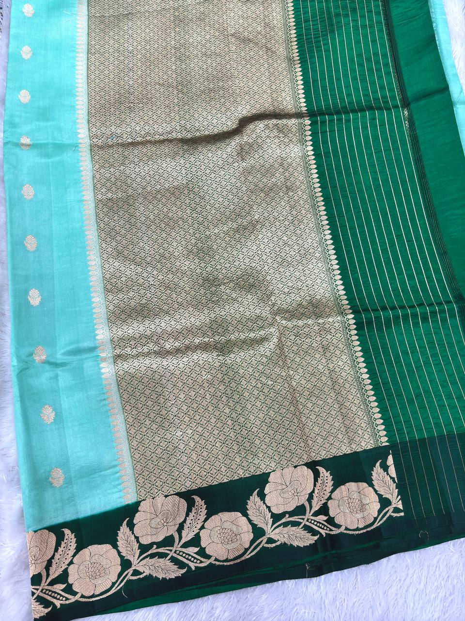 Vibrant Seafoam Mint Lightweight Katan Silk Saree | Antique Gold Kadhua Guldasta Booti & Contrast Bottle Green Poetic Floral Border