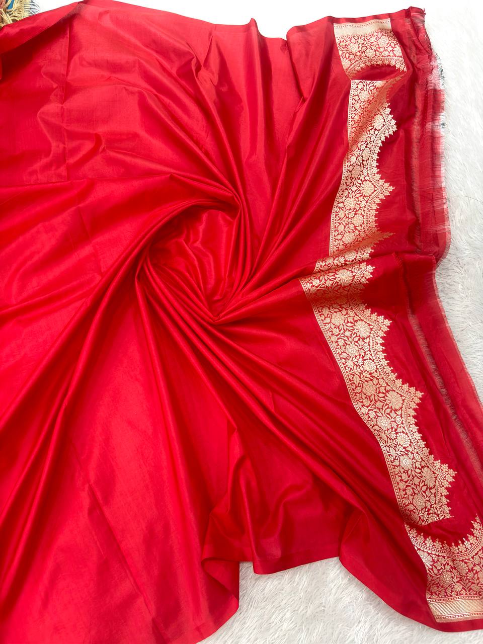 Bridal Crimson Red Katan Silk Banarasi Saree | Opulent All-Over Jangal Floral Vines with Sona Rupa Zari & Scalloped Meenakari Border