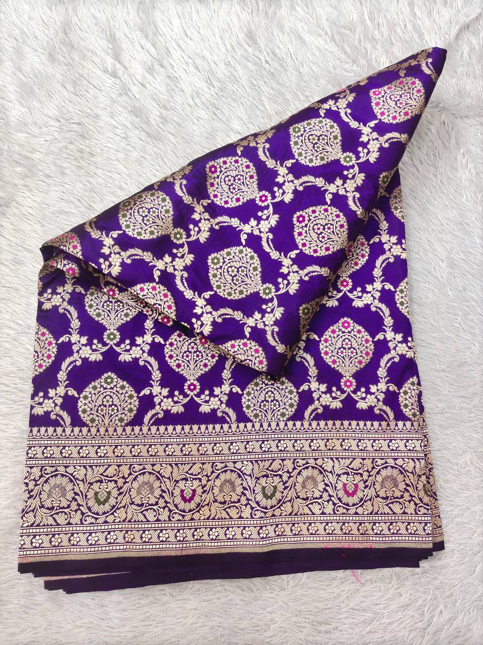 Royal Wine Violet Katan Silk Banarasi Saree | Opulent Cutwork Ogee Lattice Jaal with Sona Rupa Zari & Meenakari Peacock Fan Boota