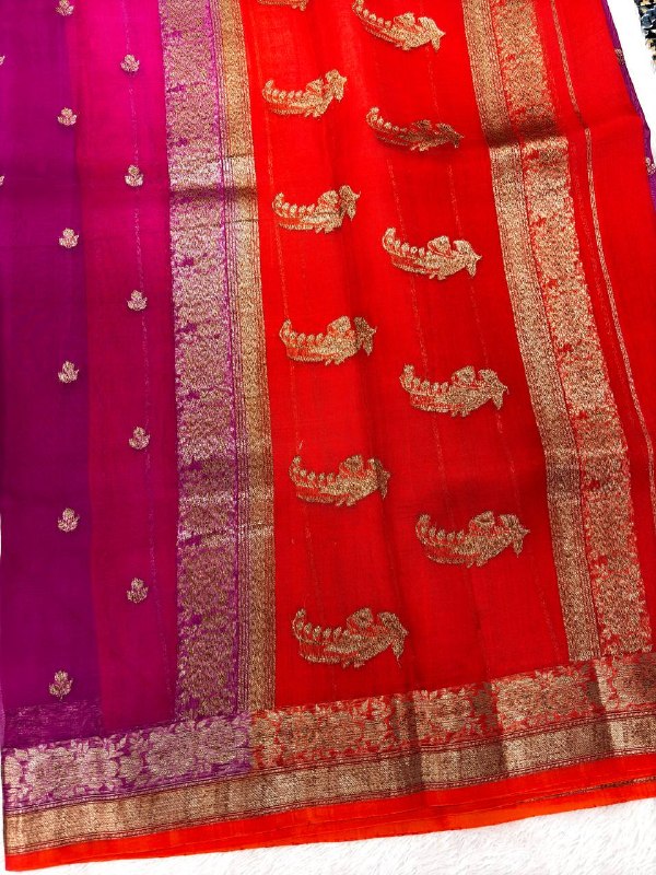 Magenta Purple & Scarlet Vermilion Contrast Handloom Khaddi Kora Silk Saree | Antique Zari Kadhua Boota & Heritage Paisley Pallu