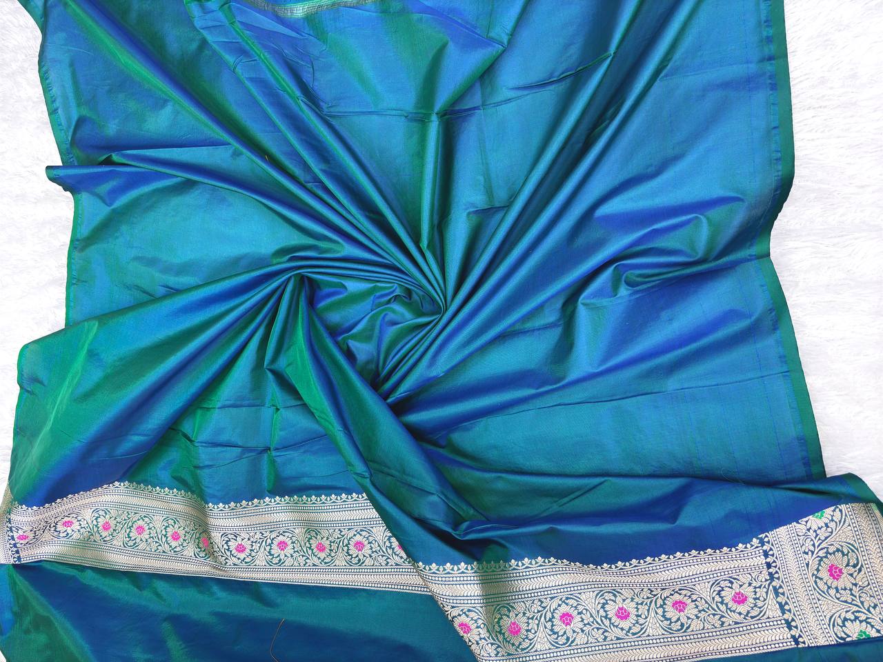 Majestic Teal Blue Banarasi Katan Silk Saree with Intricate Leaf-Pattern Jaal