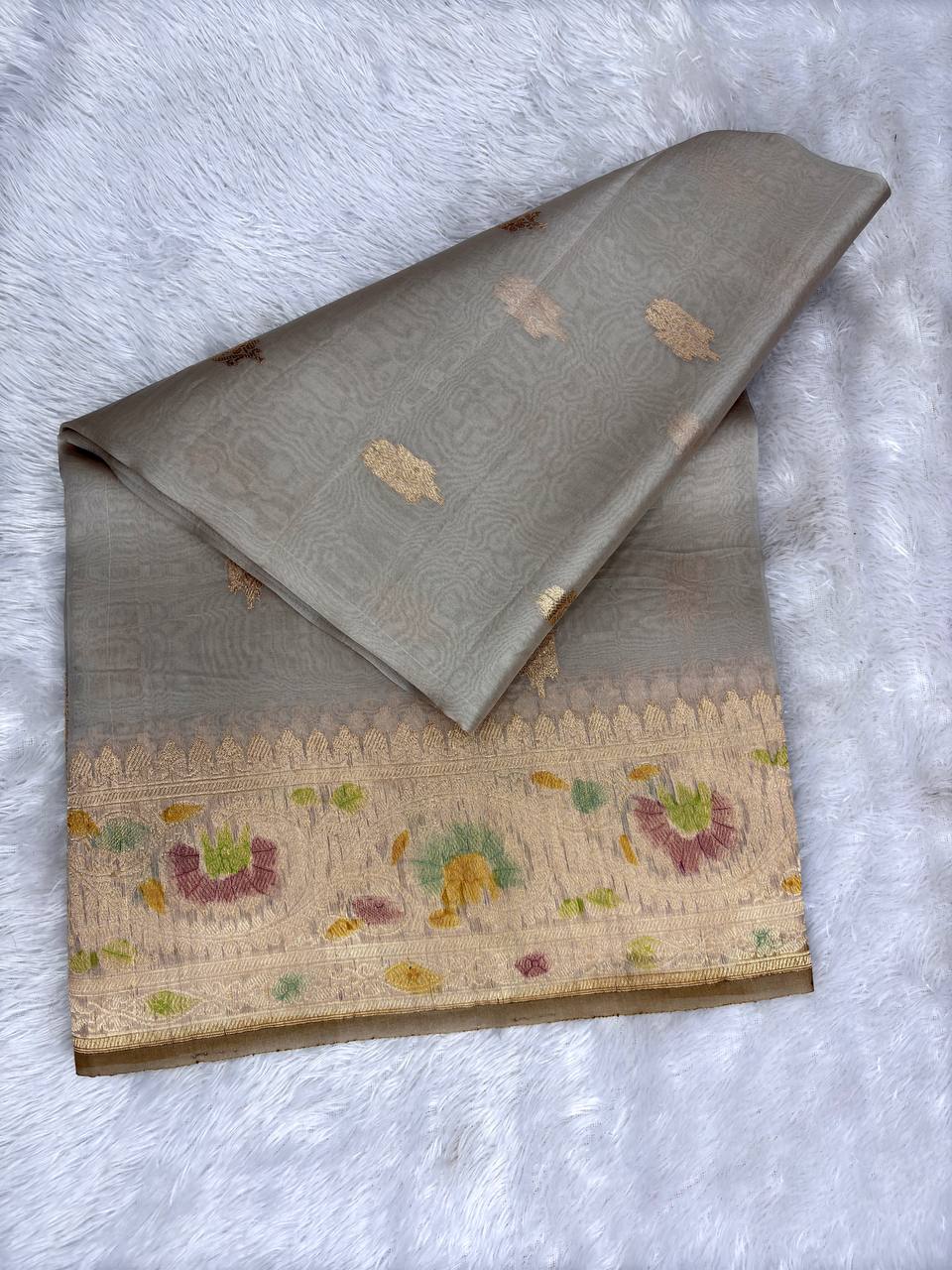 Sophisticated Silver-Grey Kora Organza Saree | Antique Gold Kadhua Buta & Rungkaat Artistry