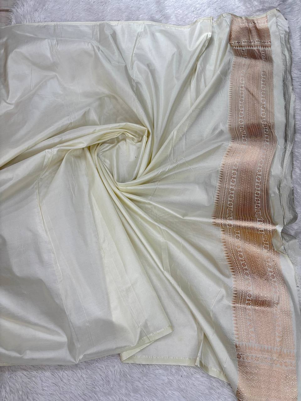Ivory Off-White Katan Silk Banarasi Saree | Meenakari Oversized Buta & Champagne Gold Zari Border