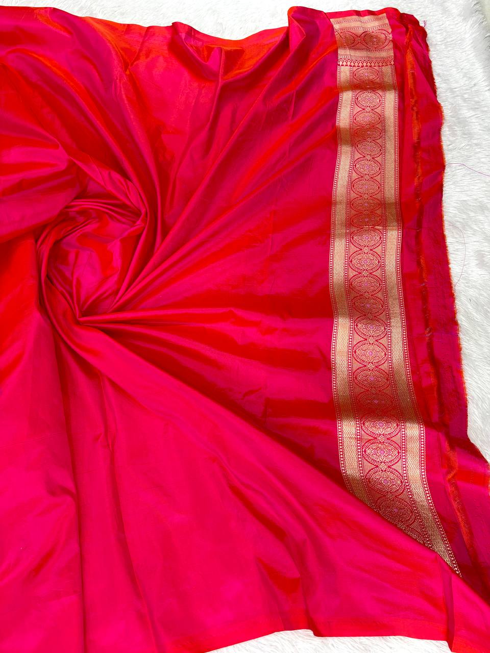 Chilli Red Katan Silk Banarasi Saree | Meenakari Ogee Jaal & Ornate Circular Zari Border