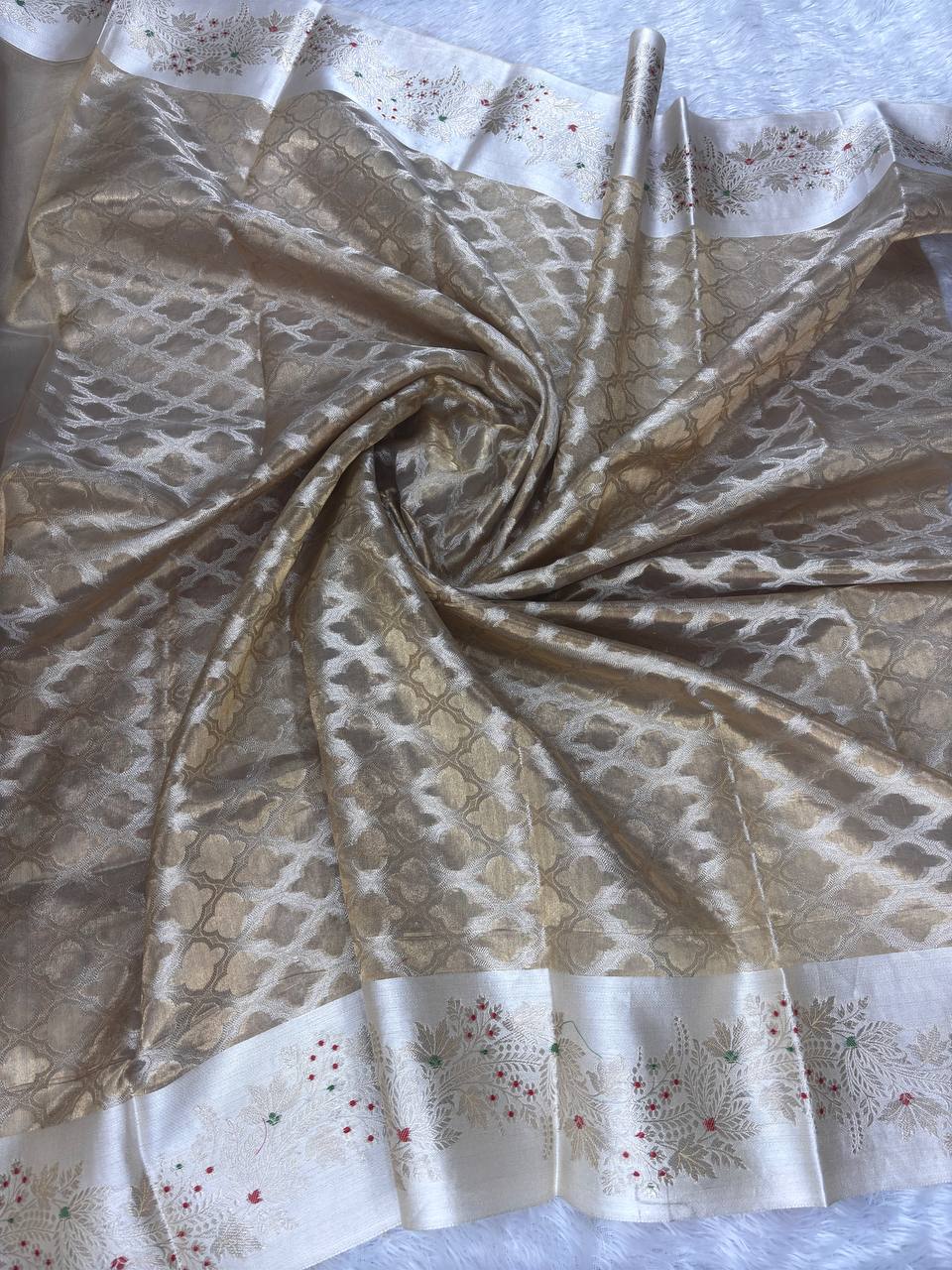 Hand-loomed Dual-Tone Golden Tissue Silk Banarasi Saree with Silver Zari Border and Meenakari Floral Jaal