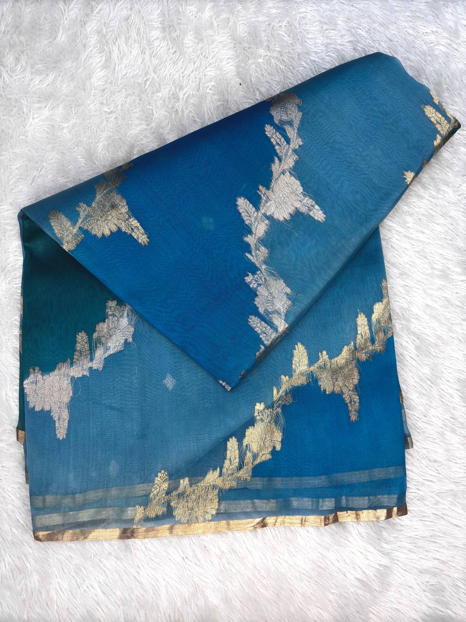 Azure and Teal Rungkat Banarasi Katan Silk Saree with Kadhua Sona-Rupa Scalloped Meenakari Bel