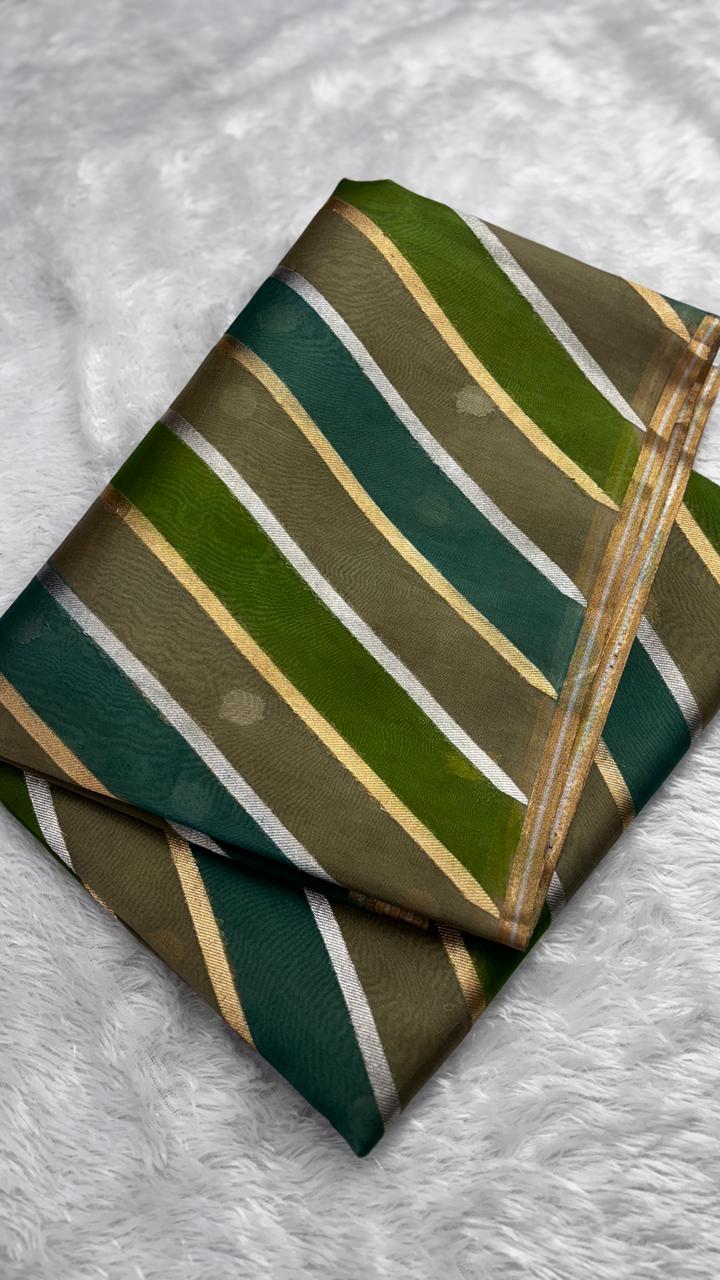 Contemporary Emerald & Sea Green Half-and-Half Banarasi Kora Rangkaat Kadhua Saree