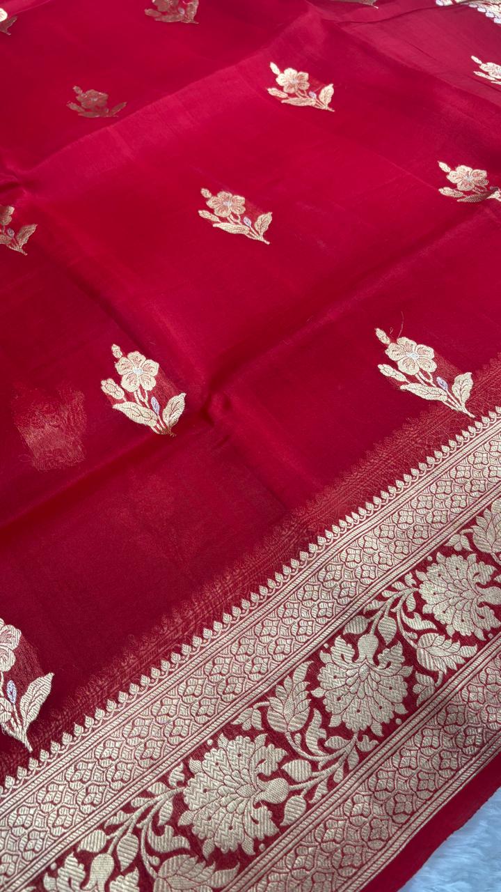 Radiant Crimson Red Banarasi Kora Designer Kadhua Saree