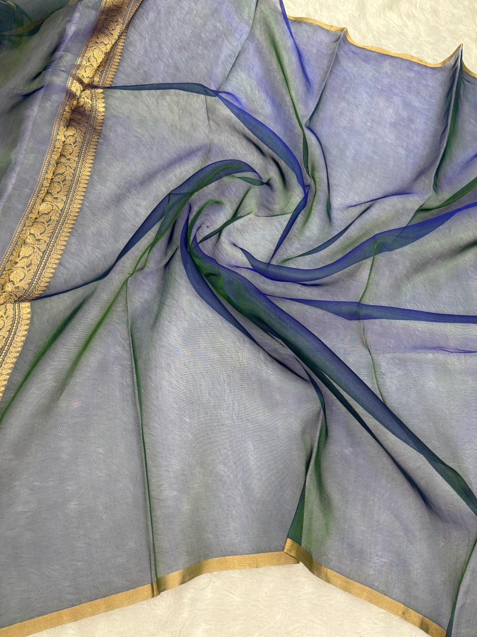 The Peacock's Pride: Dual-Tone Teal Banarasi Tissue Silk Saree