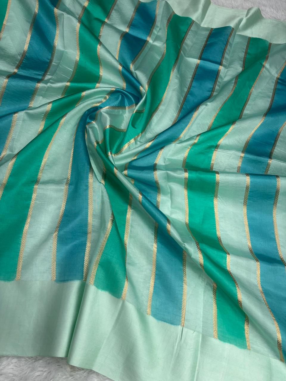 The Azure Rungkaat: Aqua & Teal Katan Silk Handloom Saree