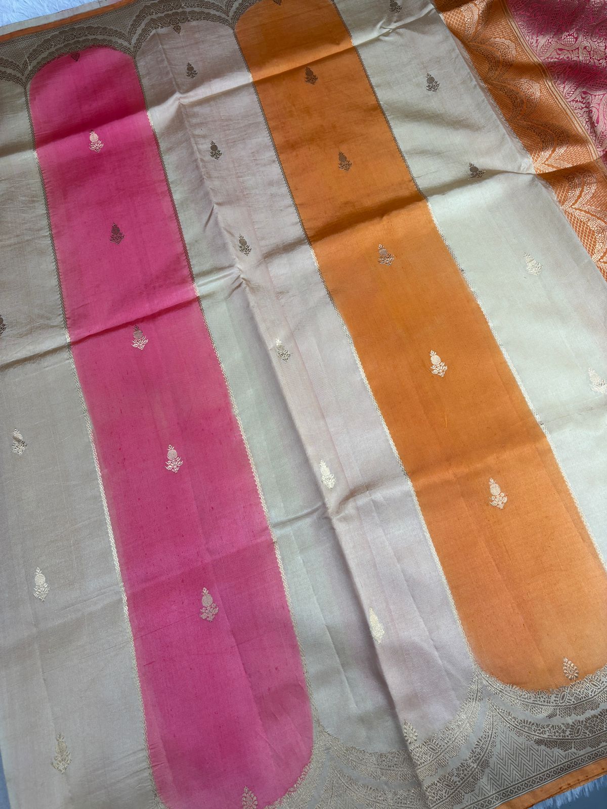 ಬೇಸಿಗೆ ಪಾನಕ: ತ್ರಿವರ್ಣ ರಂಗ್‌ಕಾಟ್ ಕಟಾನ್ ಸಿಲ್ಕ್ ಲೈಟ್ ವೇಟ್ ಕಧುವಾ ಸೀರೆ