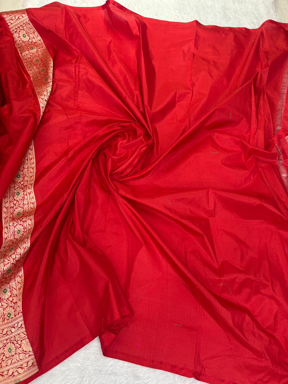 Crimson Red Pure Katan  Katan Jungla Meenakari Cutwork Banarasi Handloom Saree with Silver Zari Jungla & Meenakari