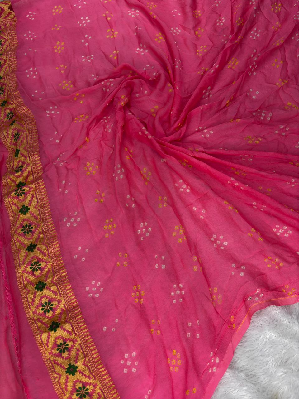 Dual-Tone Rani Pink & Green Premium Banarasi Bandhej Saree with Meenakari Checks
