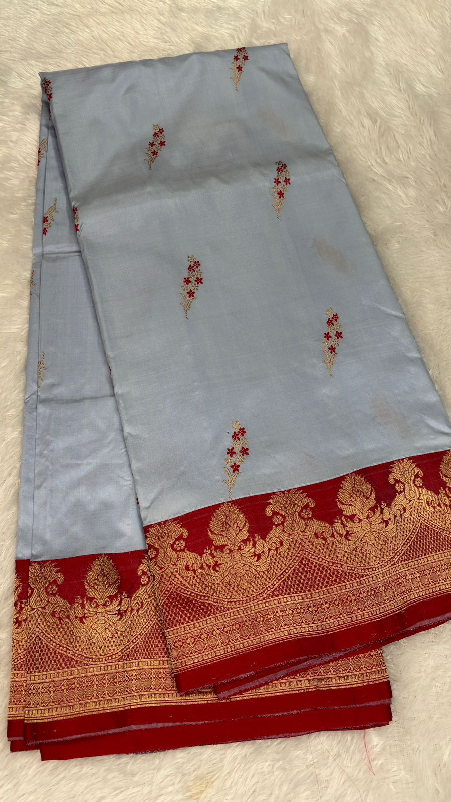 Ethereal Silver Grey Katan Kadhua Designer  Silk Banarasi Saree with Contrast Red Border