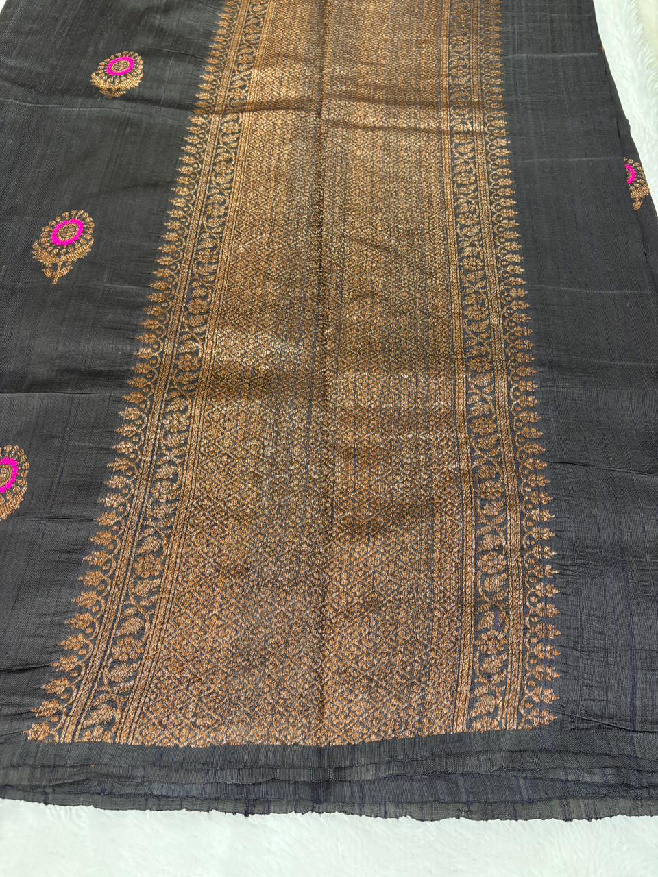 Sophisticated Midnight Black Raw Silk Tussar Handloom Saree with Pink Meenakari