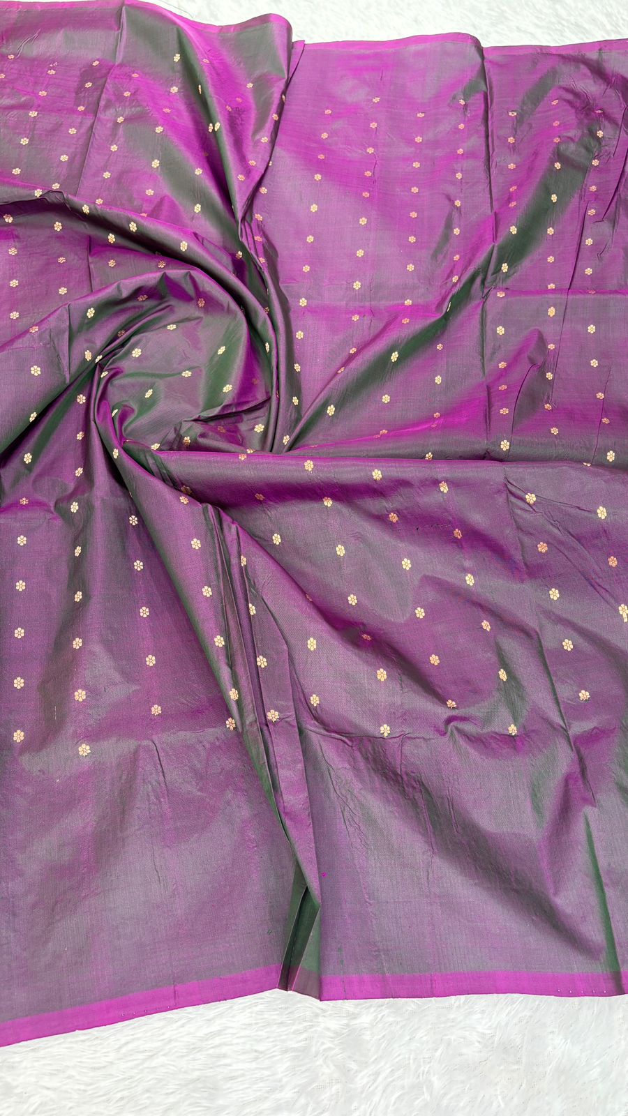 Majestic Deep Purple Katan kadhua Designer Silk Banarasi Saree with Meenakari Floral Border