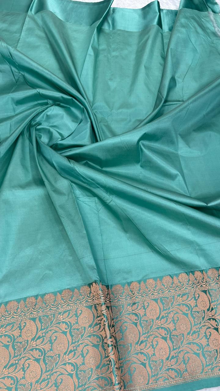 Radiant Parrot Green & Teal Blue Katan Kadhua Designer Silk Banarasi Saree with Kadhua Paisley Boota