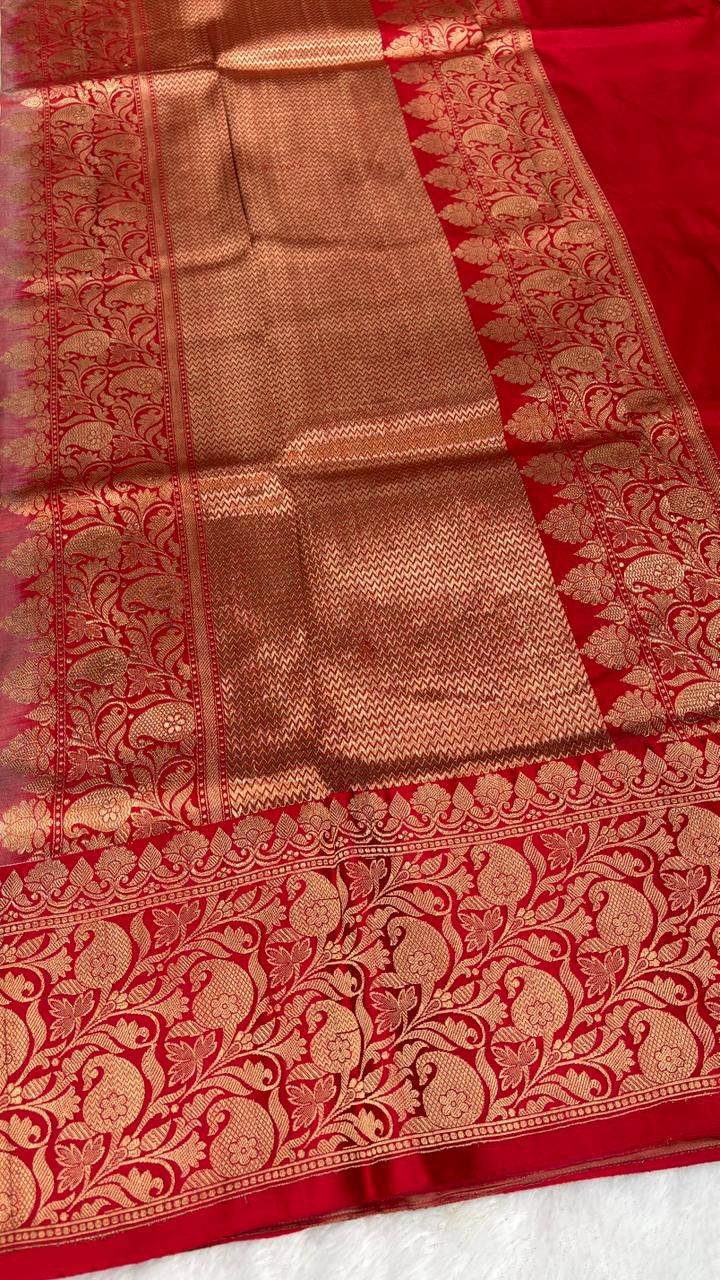 Exquisite Crimson Red Katan Kadhua Designer Silk Banarasi Saree with Designer Mehrab Border