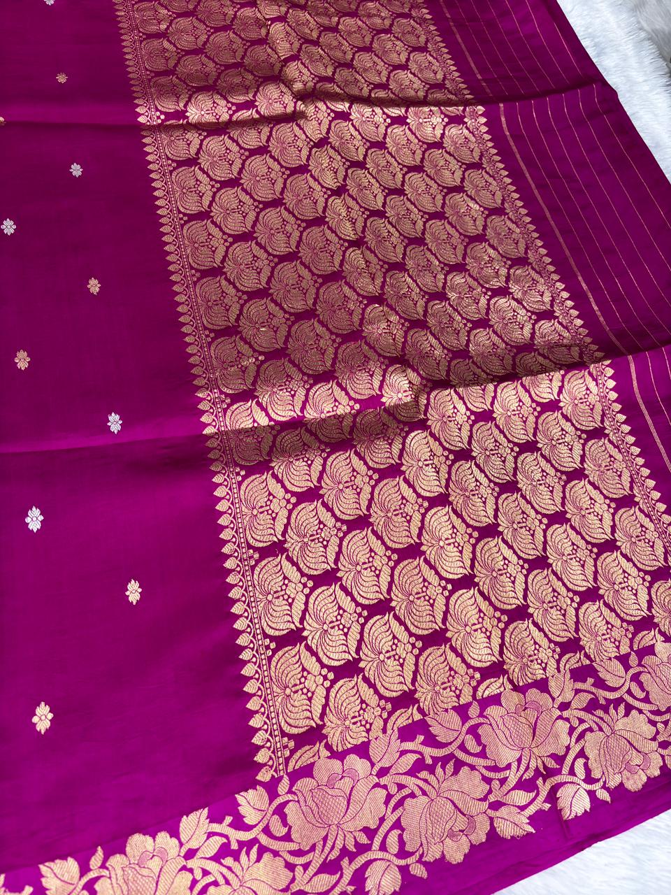 Vivacious Magenta Pink Pure Katan Light Weight Kadhua  Handloom Banarasi Saree with Floral Kadhua Border