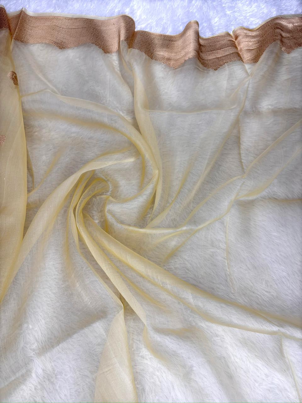 Ethereal Champagne Cream Kora Silk Designer Kadhua Saree with Rose Gold Zari & Hand-Woven Kadwa Buttis