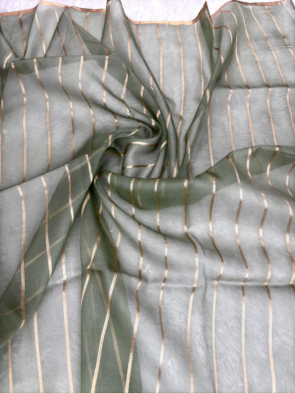 Dual-Tone Zari Kora Silk Designer Kadhua Saree - Earthy Green with Geometric Pallu