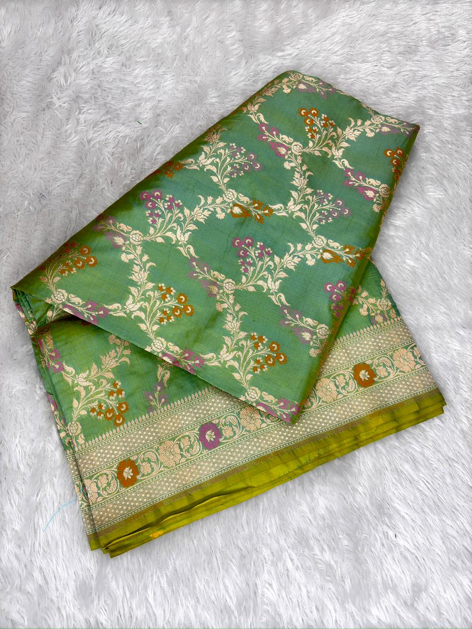 Sage Meadow Green Pure Katan Silk Jungla Meenakari Cutwork Handloom Banarasi Saree Jungla Meenakari Cutwork