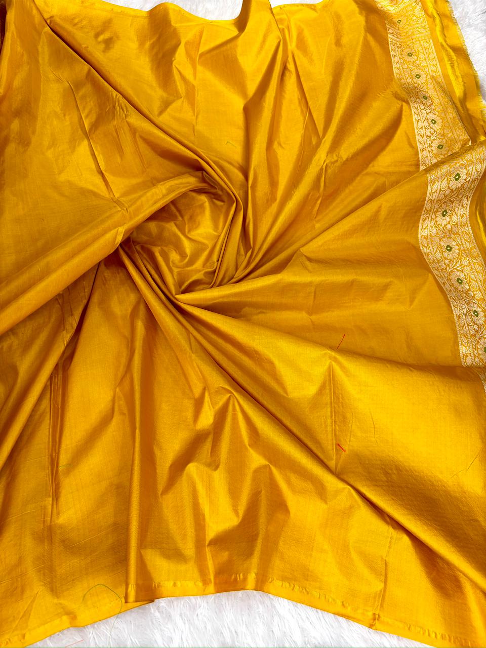 Exquisite Mustard Yellow Pure Katan Jungla Meenakari Cutwork  Silk Handloom Banarasi Saree Jungla Meenakari Cutwork