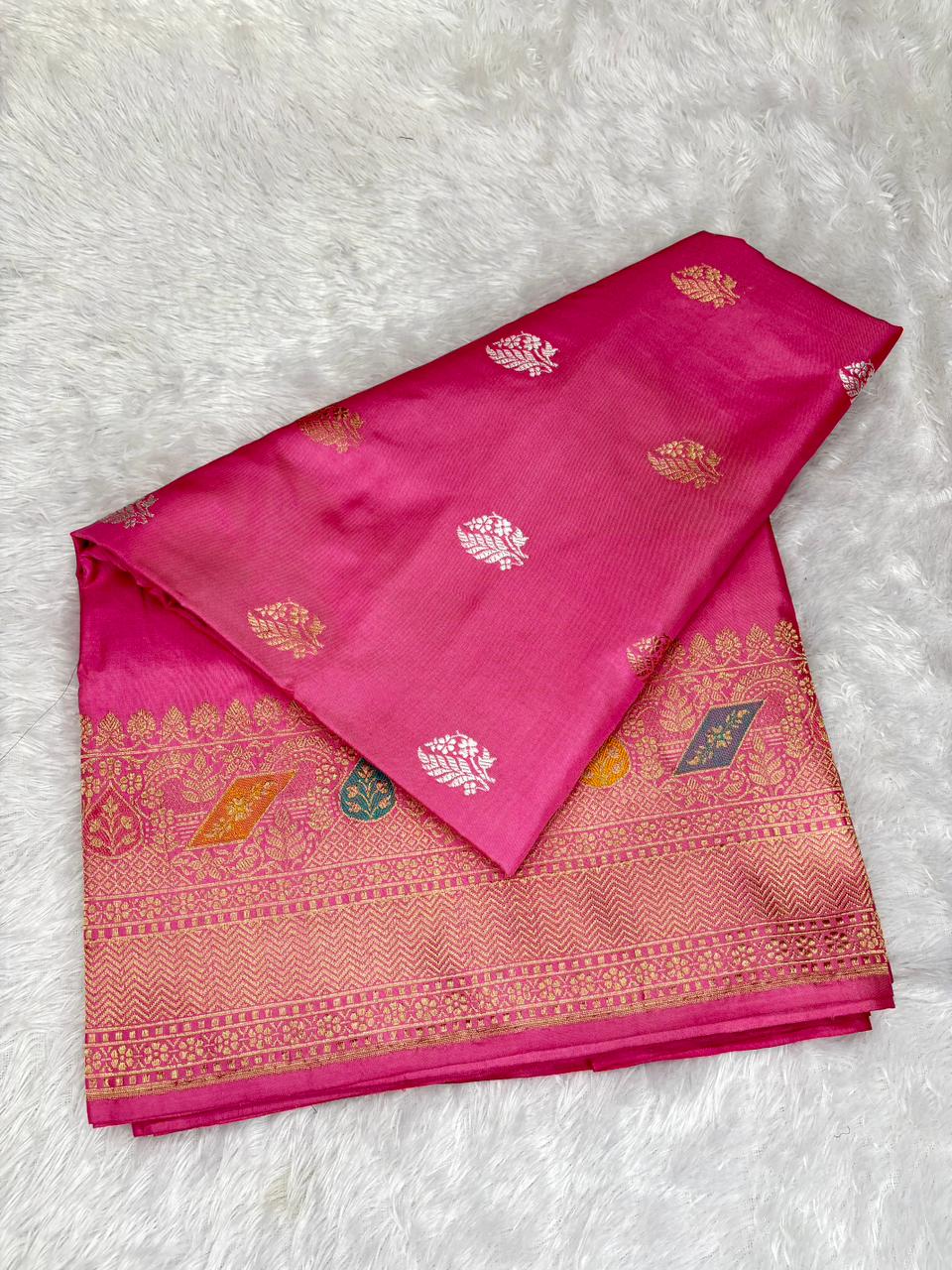 Cerise Pink Premium Designer Bel Booti Handloom Saree