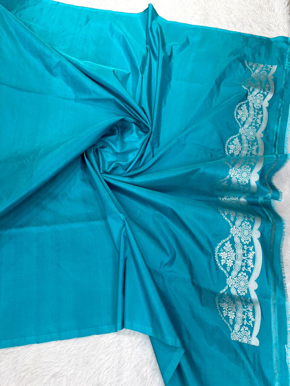 The Modern Chevron & Teal Geometric Designer Handloom Silk Saree Vertical Zari Stripes | Scalloped Meenakari Borders