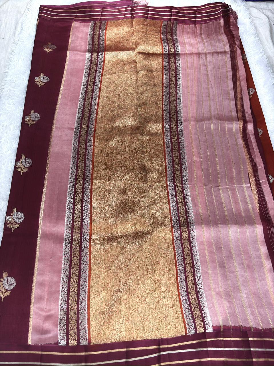Heritage Rungkaat: Handloom Banarasi Kora Silk Saree with Kadhua Floral Butis