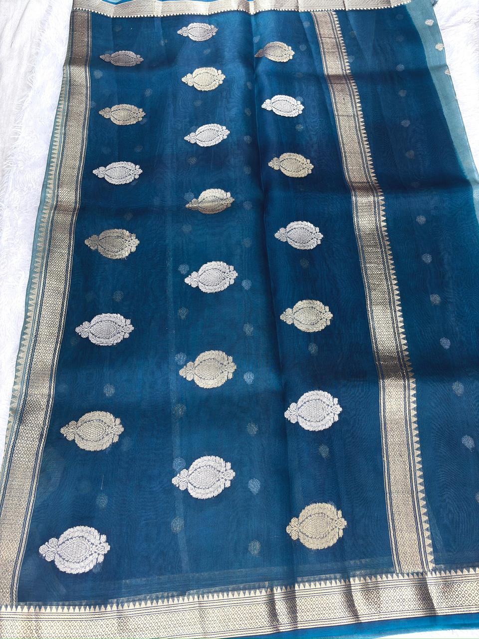 Oceanic Heritage: Teal & Cerulean Rungkaat Kora Silk Handloom Saree