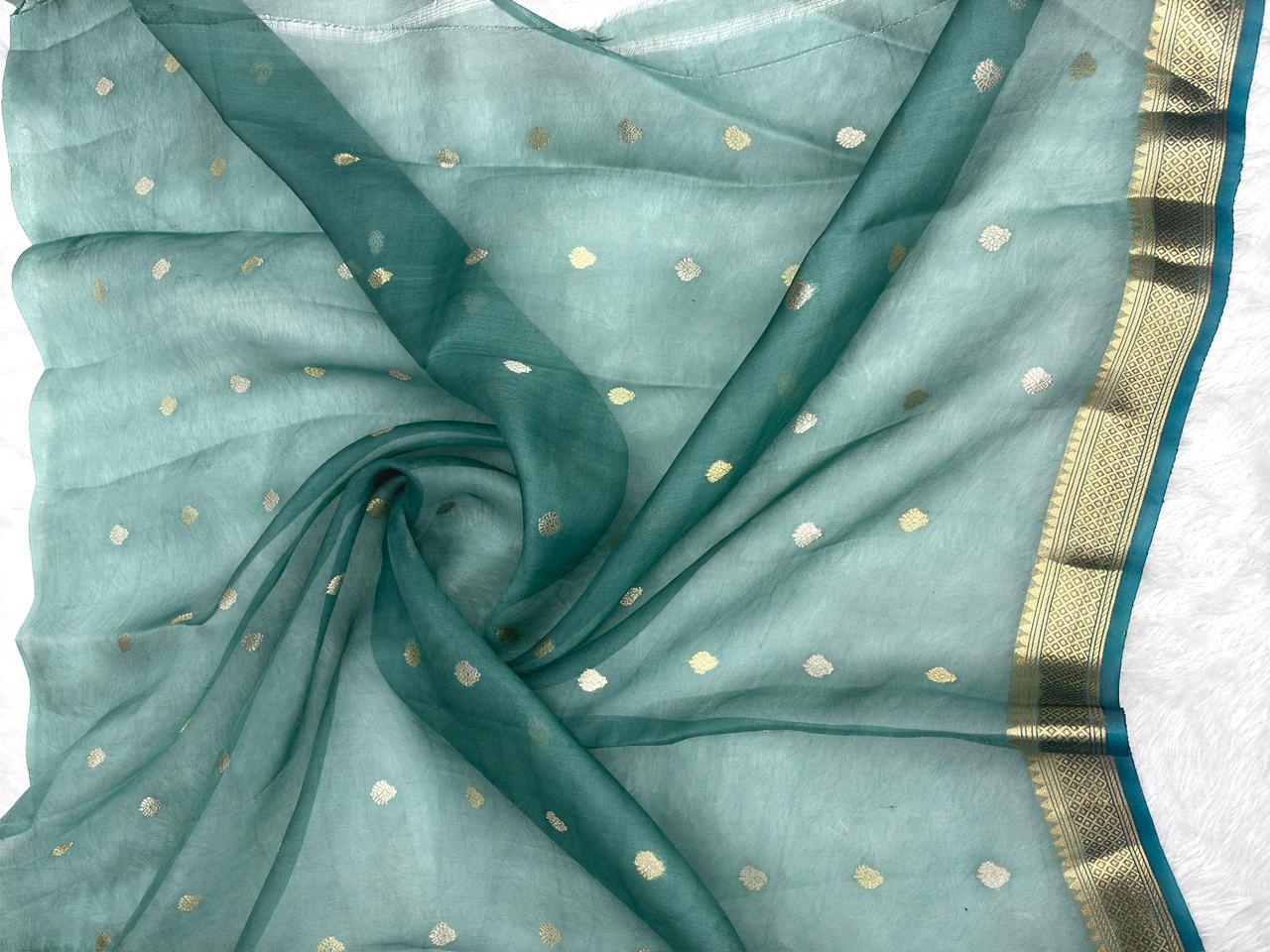Oceanic Heritage: Teal & Cerulean Rungkaat Kora Silk Handloom Saree