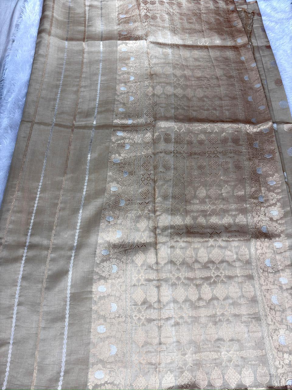 Biscuit Beige Pure Katan Silk Kadhua Saree with Sona Rupa Paisley Buttas