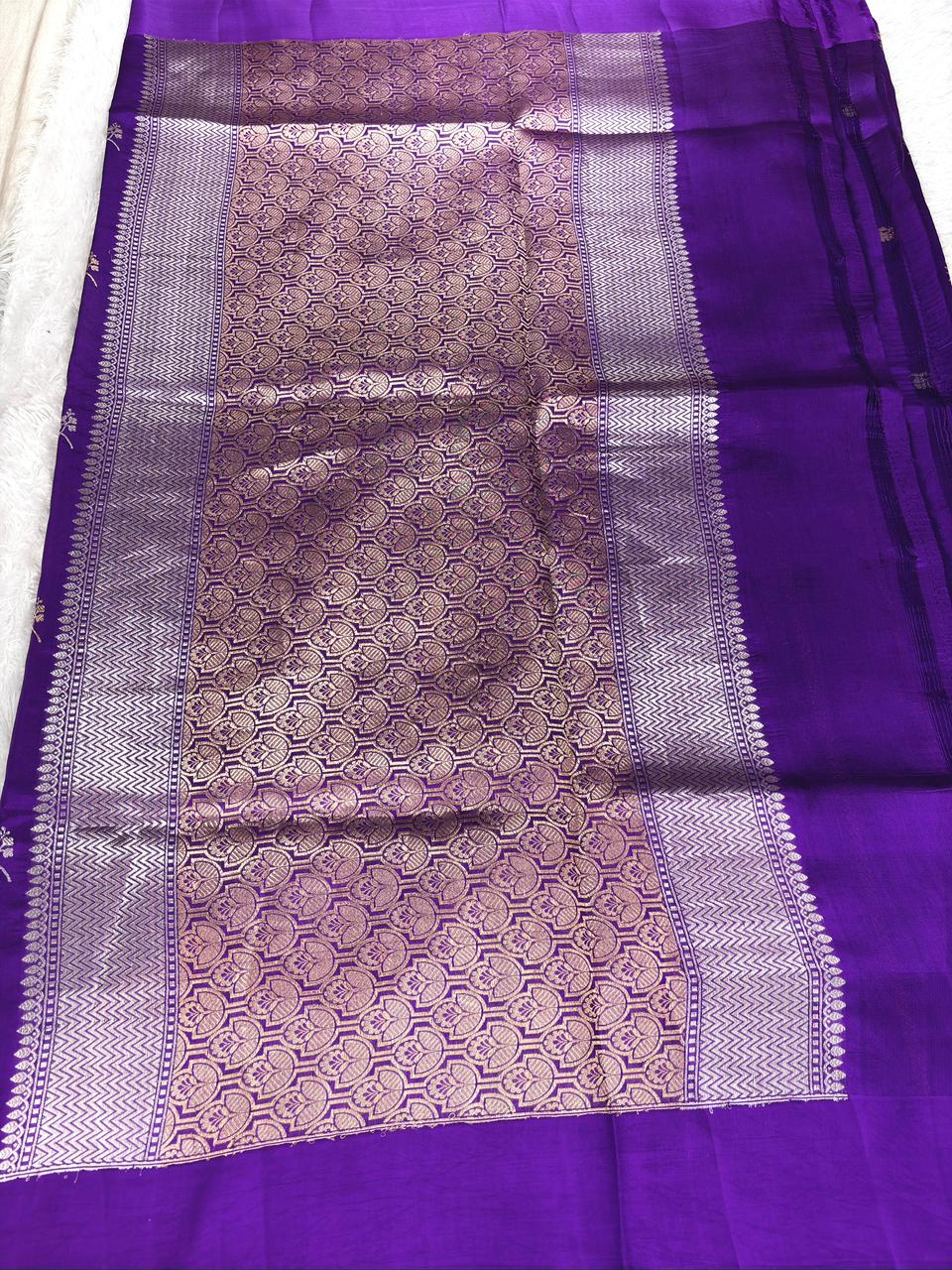 Deep Violet Pure Katan Silk Kadhua Saree with Sona Rupa Floral Bunches