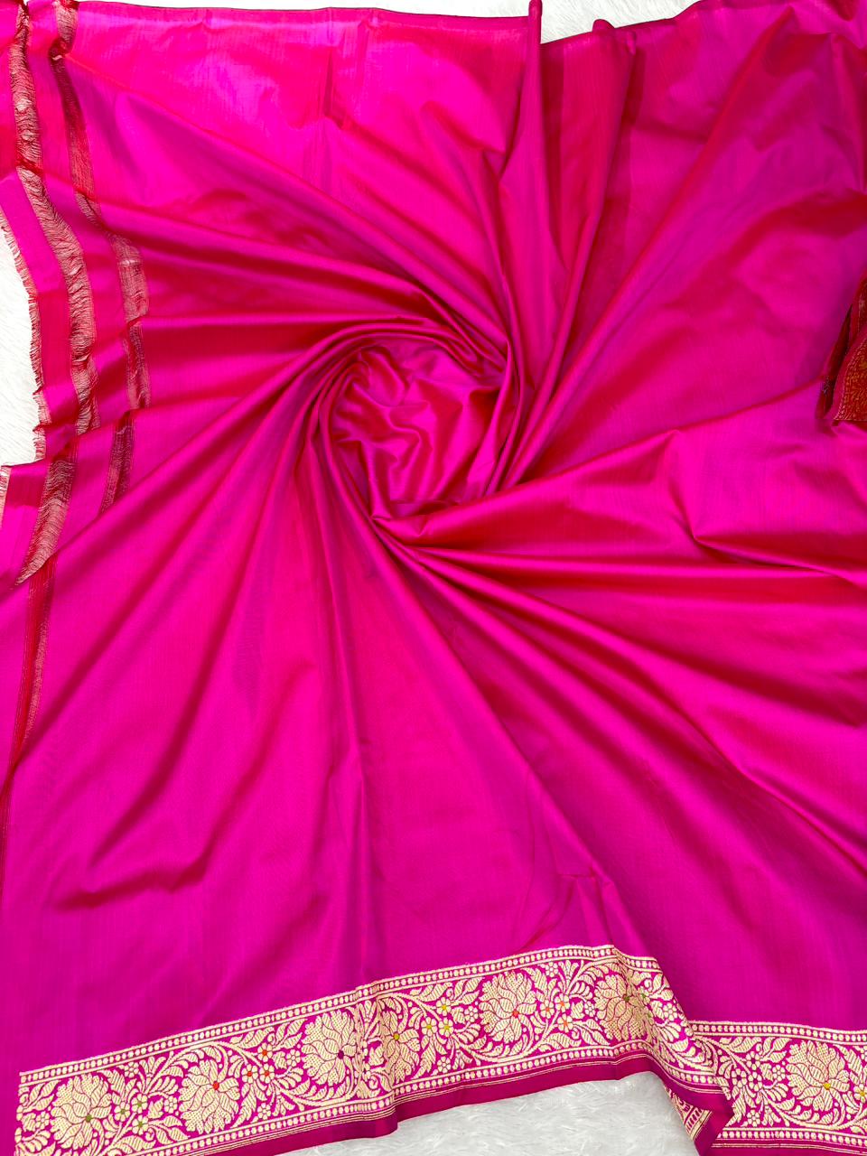 Kinkhwab Royal Magenta Pure Katan Silk Handloom Banarasi Saree | Opulent All-Over Kadhua Meenakari Jaal & Intricate Zari Border
