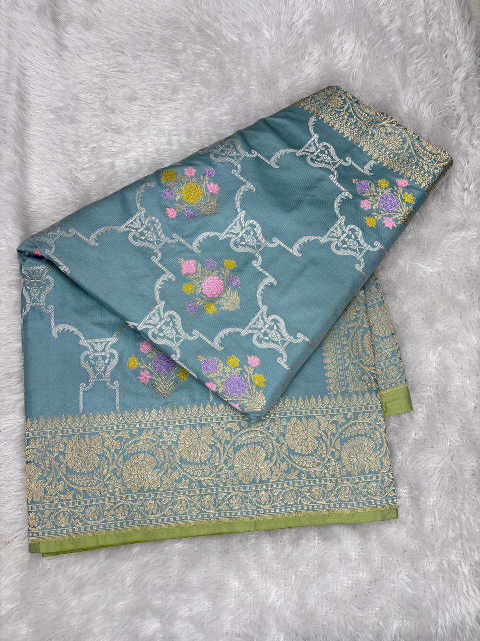 Powdered Blue Pure Katan Silk Banarasi Saree | Handloom Kadhua Meenakari Kalash (Vase) Jaal & Olive Contrast