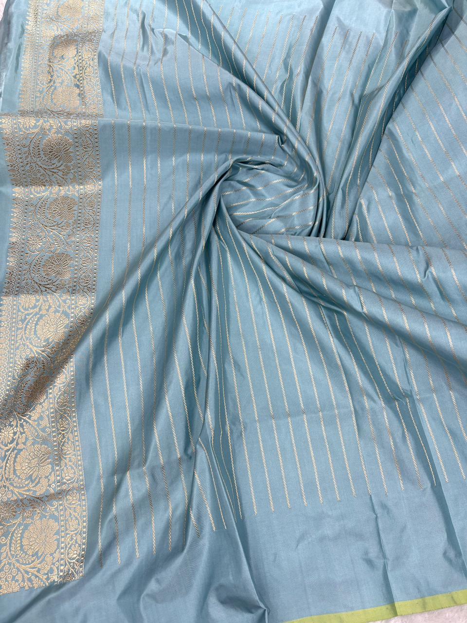 Powdered Blue Pure Katan Silk Banarasi Saree | Handloom Kadhua Meenakari Kalash (Vase) Jaal & Olive Contrast