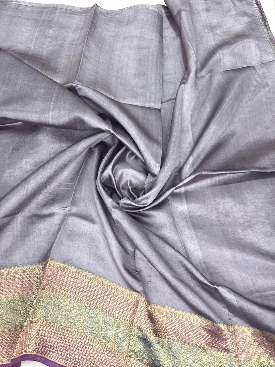 Pure Katan Silk Lightweight Kadhua Rungkaat Saree with Antique Gold Zari Pallu