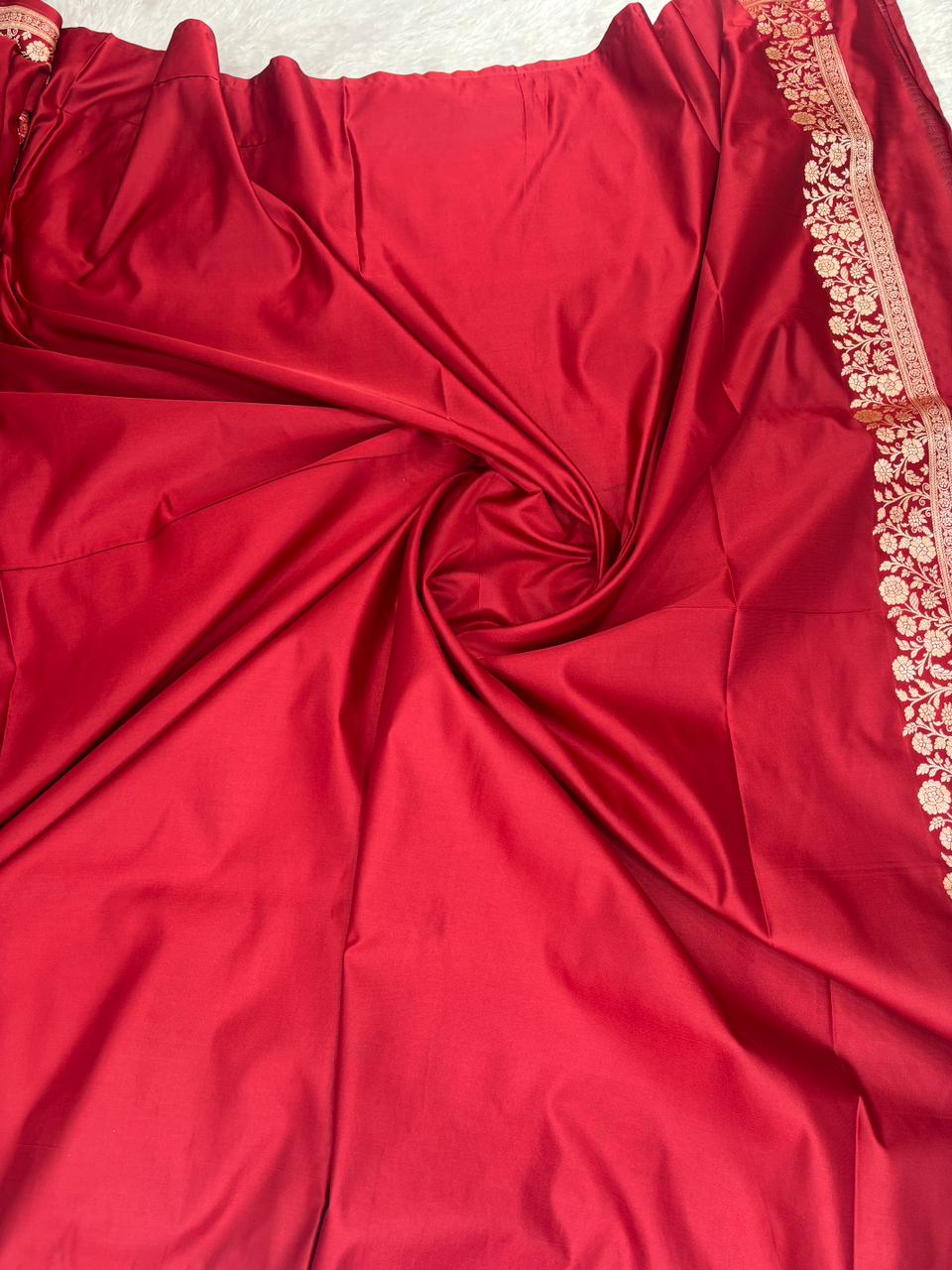 Classic Crimson Red Mashru Katan Silk Powerloom Saree with Antique Zari Floral Border & Paisley Pallu