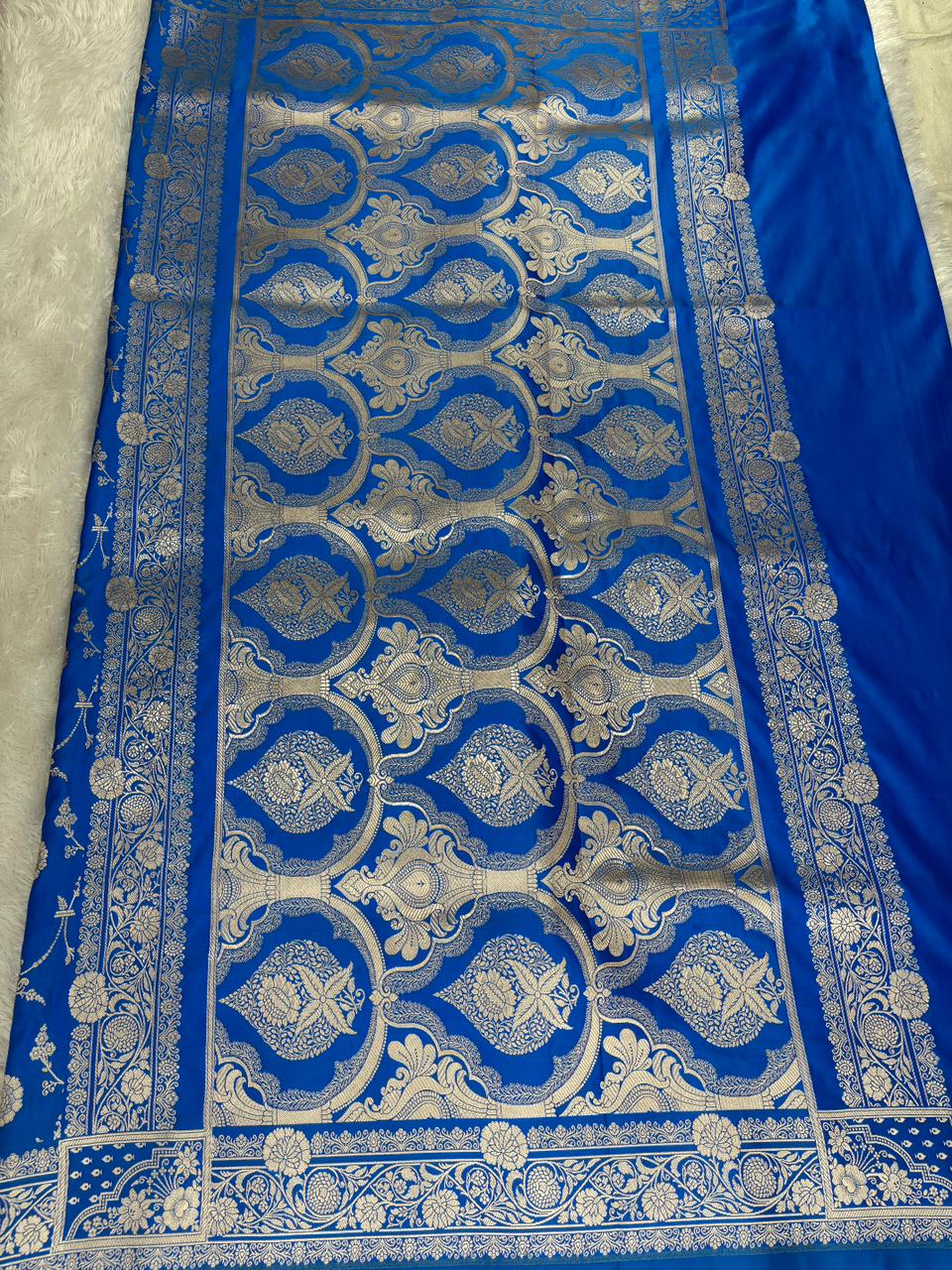Royal Blue Mashru Katan Silk Powerloom Saree with All-Over Floral Jaal & Grand Zari Pallu