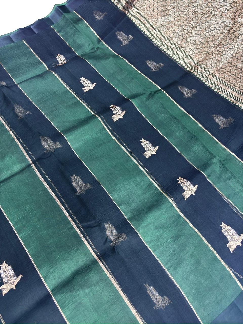 Emerald Green Kora Designer Kadhua Handloom Saree with Antique Gold Zari Pallu
