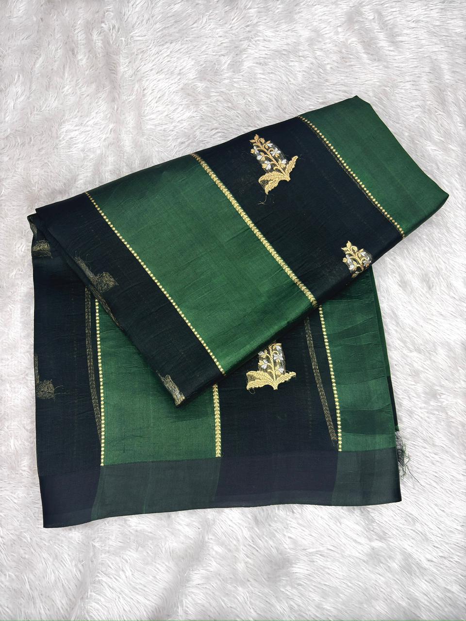 Emerald Green Kora Designer Kadhua Handloom Saree with Antique Gold Zari Pallu