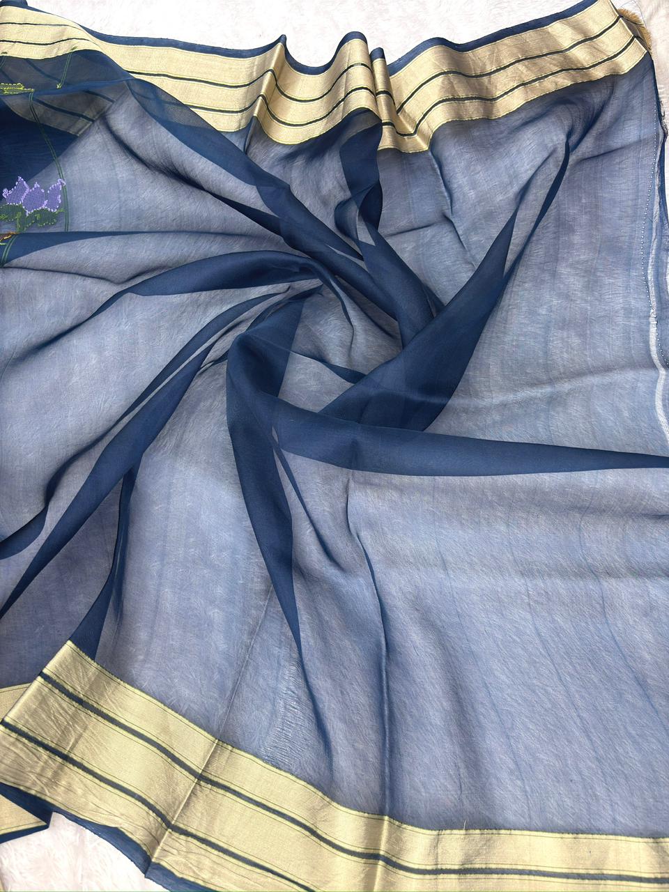 Midnight Indigo Kora Kadhua Jamdani Handloom Saree with Multicolour Floral Weave