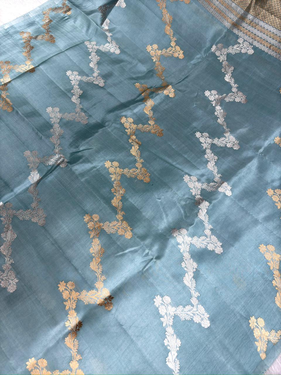 Serene Teal Half-and-Half Katan Kadhua Handloom Saree