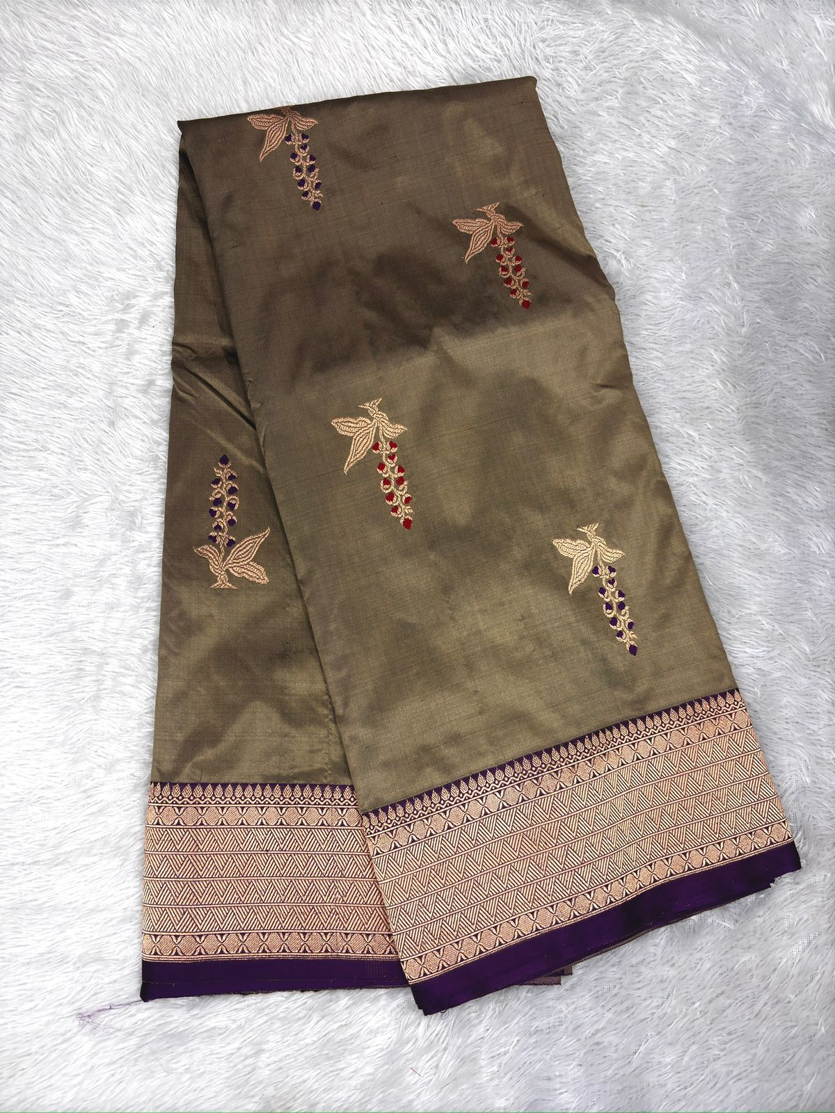 Katan Silk Saree: Metallic Olive & Royal Purple Kadua Booti
