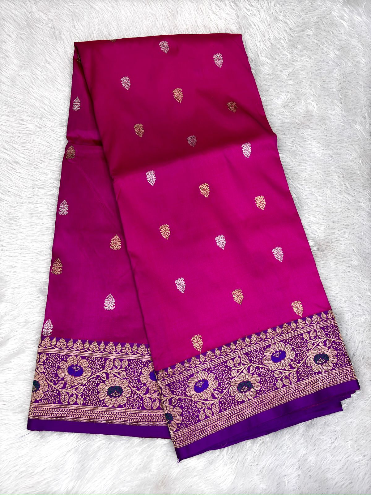 Katan Silk Saree: Dual-Tone Magenta & Purple with Sona-Rupa Leaf Bootis