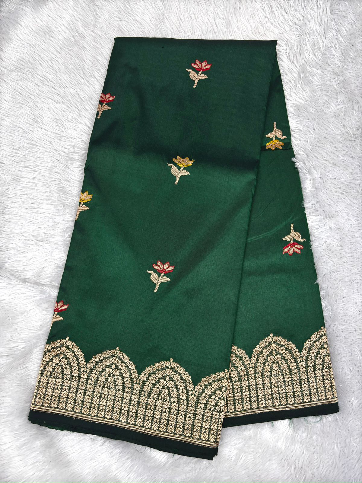 Katan Silk Saree: Bottle Green with Scalloped Jhular Border